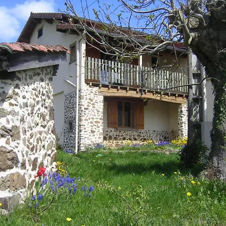 De Charme Avec Cheminee, Balcon Et Jardin A St-medard-en-forez - Fr-1-496-279 Holiday home Saint-Medard-en-Forez
