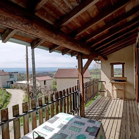 De Charme Avec Cheminee, Balcon Et Jardin A St-medard-en-forez - Fr-1-496-279